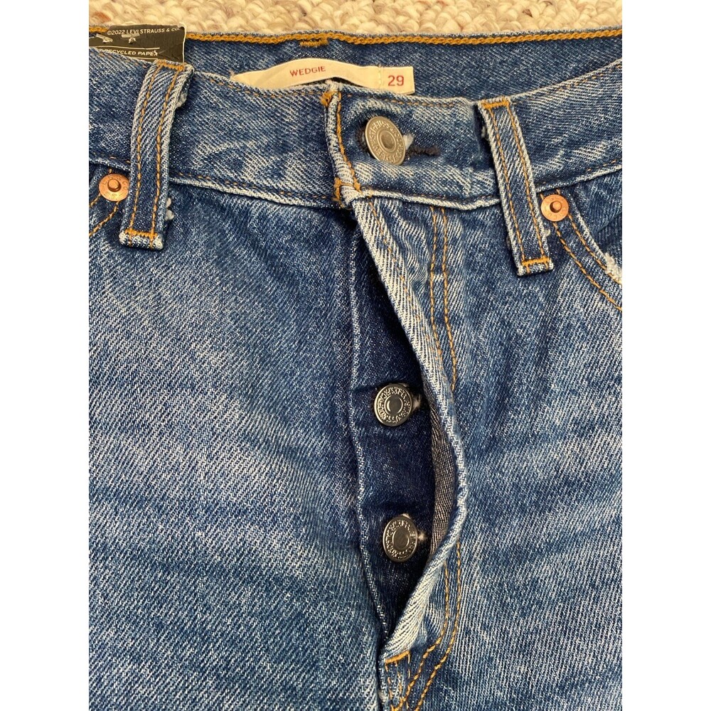 NWT Levi’s Wedgie Icon High Rise Ankle Jeans Tapered Leg Vintage Inspired 29 - Picture 12 of 12